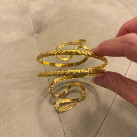 Metal Snake Bracelet - Picture 2 of 7